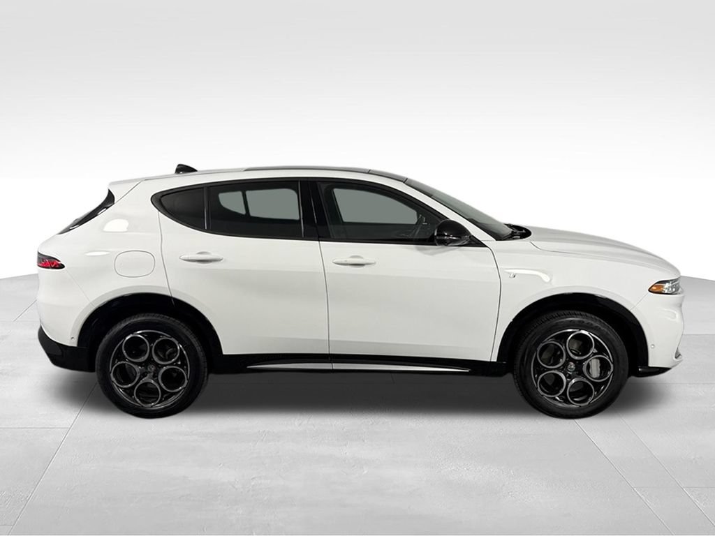 Used 2024 Alfa Romeo Tonale Ti w/ Active Assist Package AWD/4WD image 6