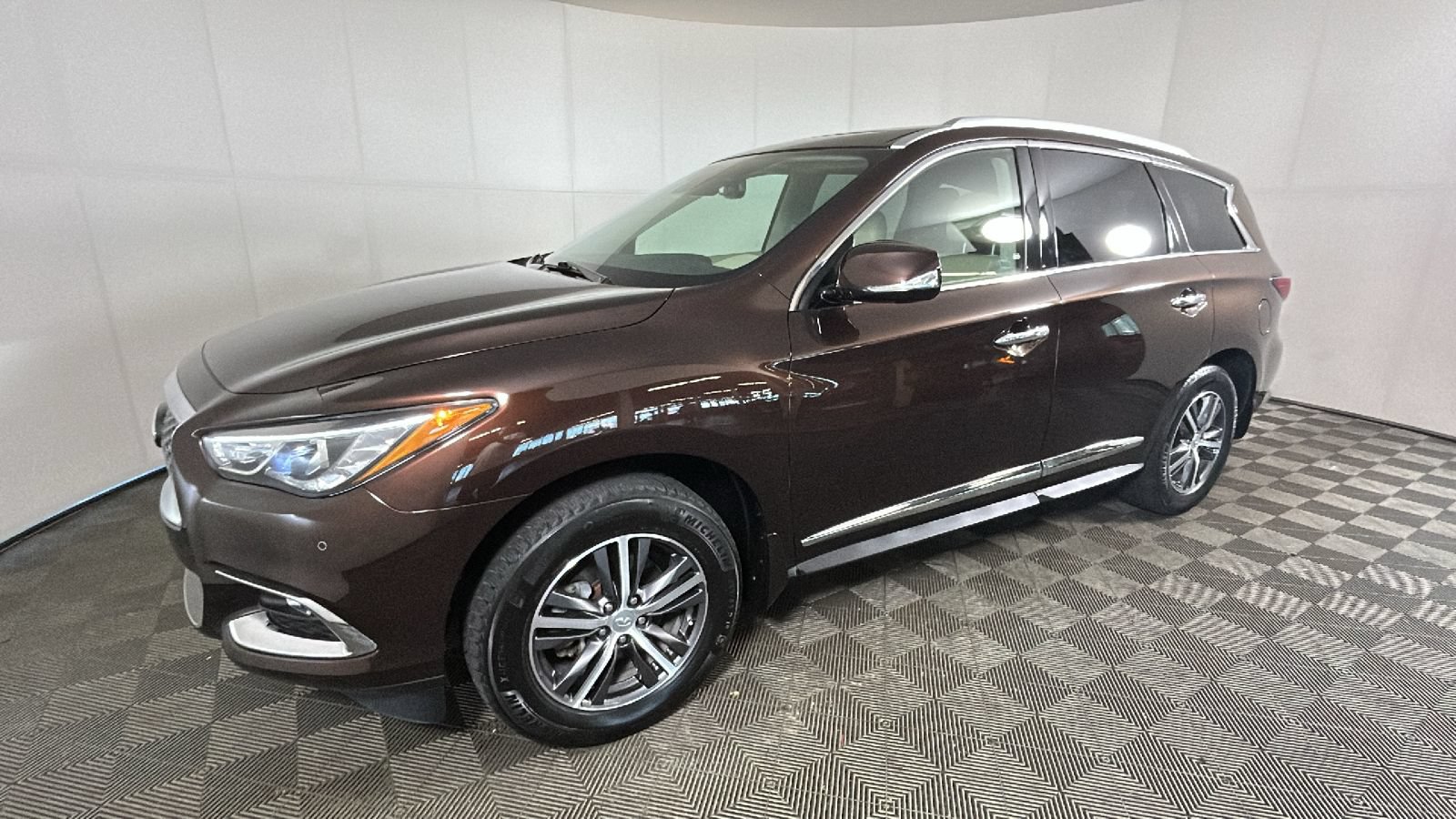 Used 2019 INFINITI QX60 Pure AWD/4WD image 6