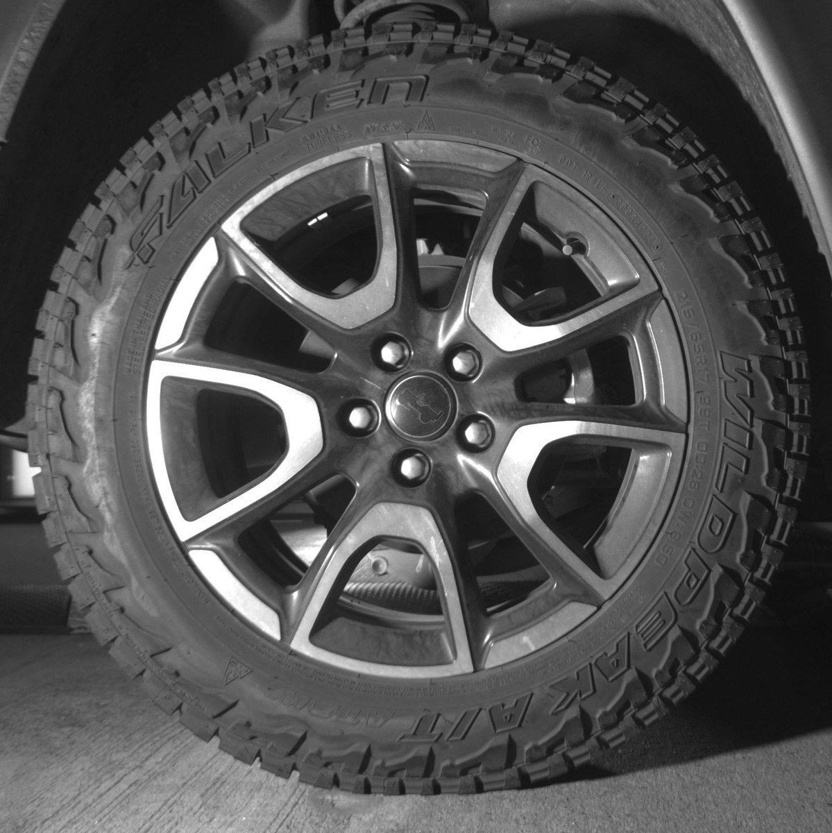 Used 2025 Jeep Compass Trailhawk image 15