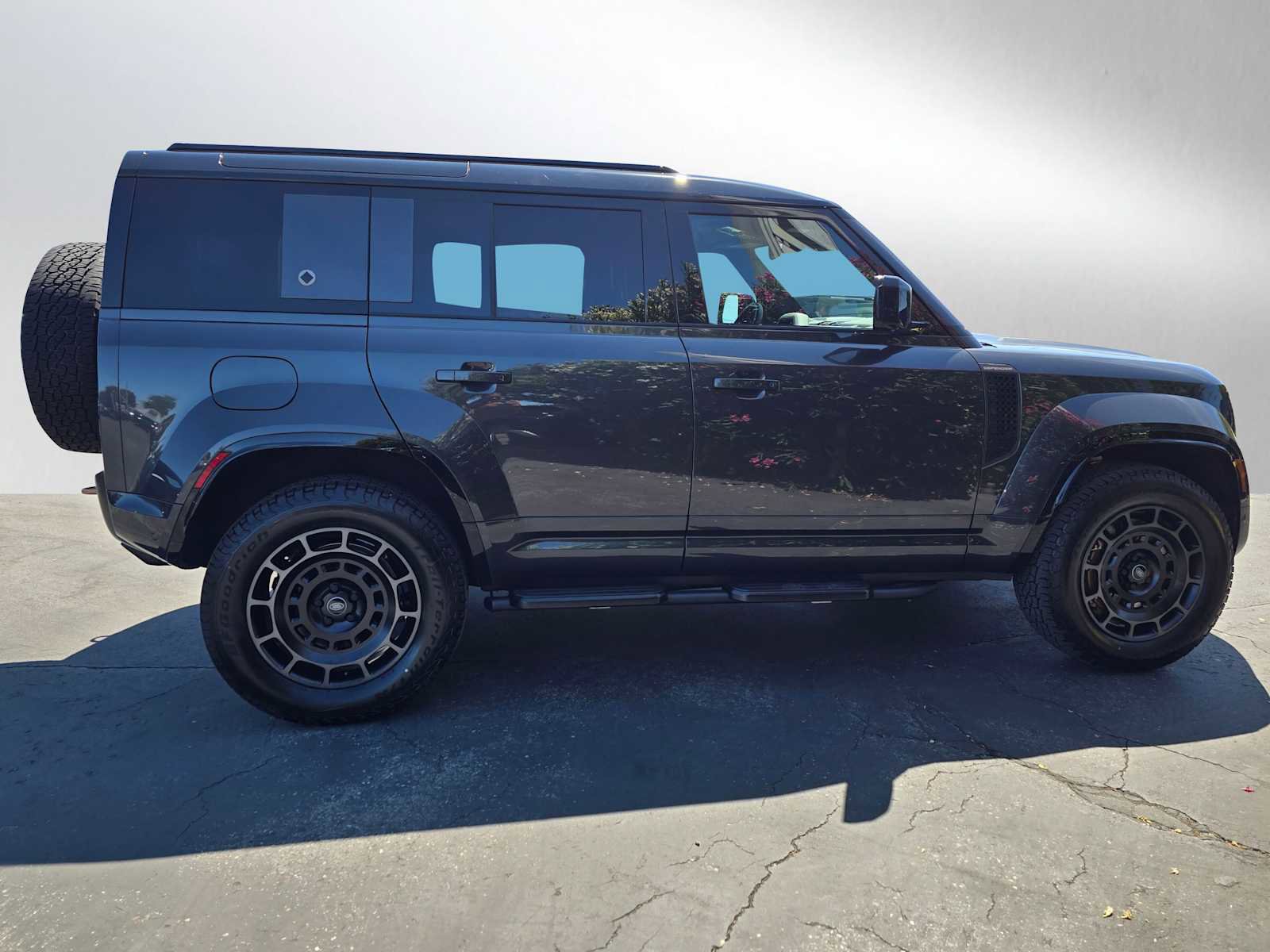 New 2025 Land Rover Defender 110 image 8