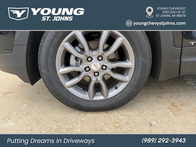 Used 2024 GMC Terrain SLT w/ LPO, Floor Liner Package AWD/4WD image 11
