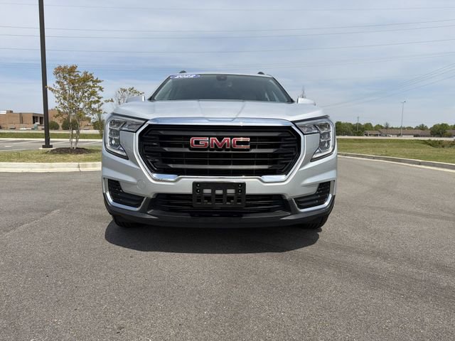 Used 2022 GMC Terrain SLE w/ Driver Convenience Package FWD image 9