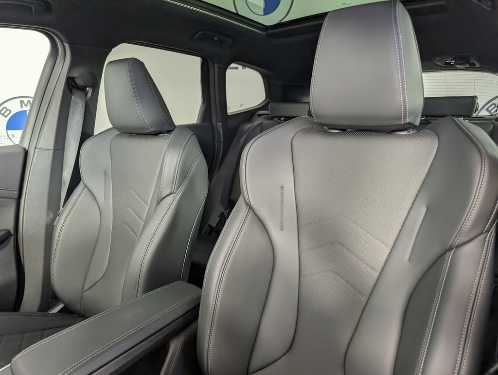 Used 2026 BMW X1 M35i w/ Technology Package image 12