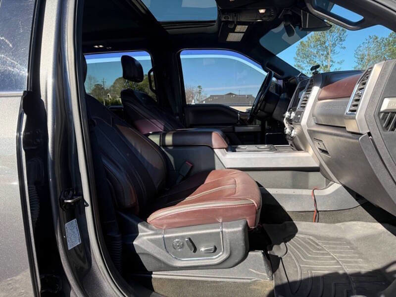 Used 2017 Ford F350 Platinum w/ Platinum Ultimate Package AWD/4WD image 11