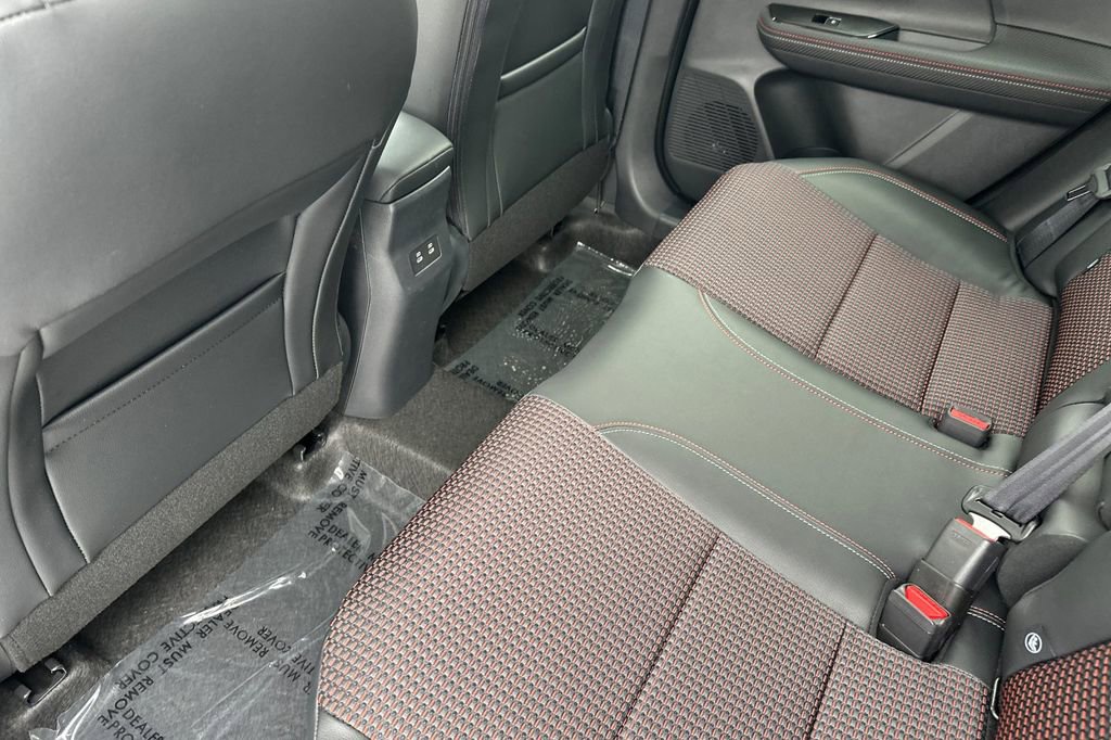 New 2025 Nissan Kicks SR w/ Illumination Package image 9