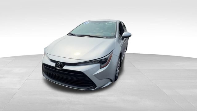 Used 2026 Toyota Corolla LE FWD video 2