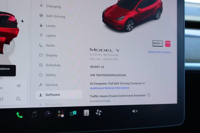 Used 2024 Tesla Model Y Long Range AWD/4WD image 17
