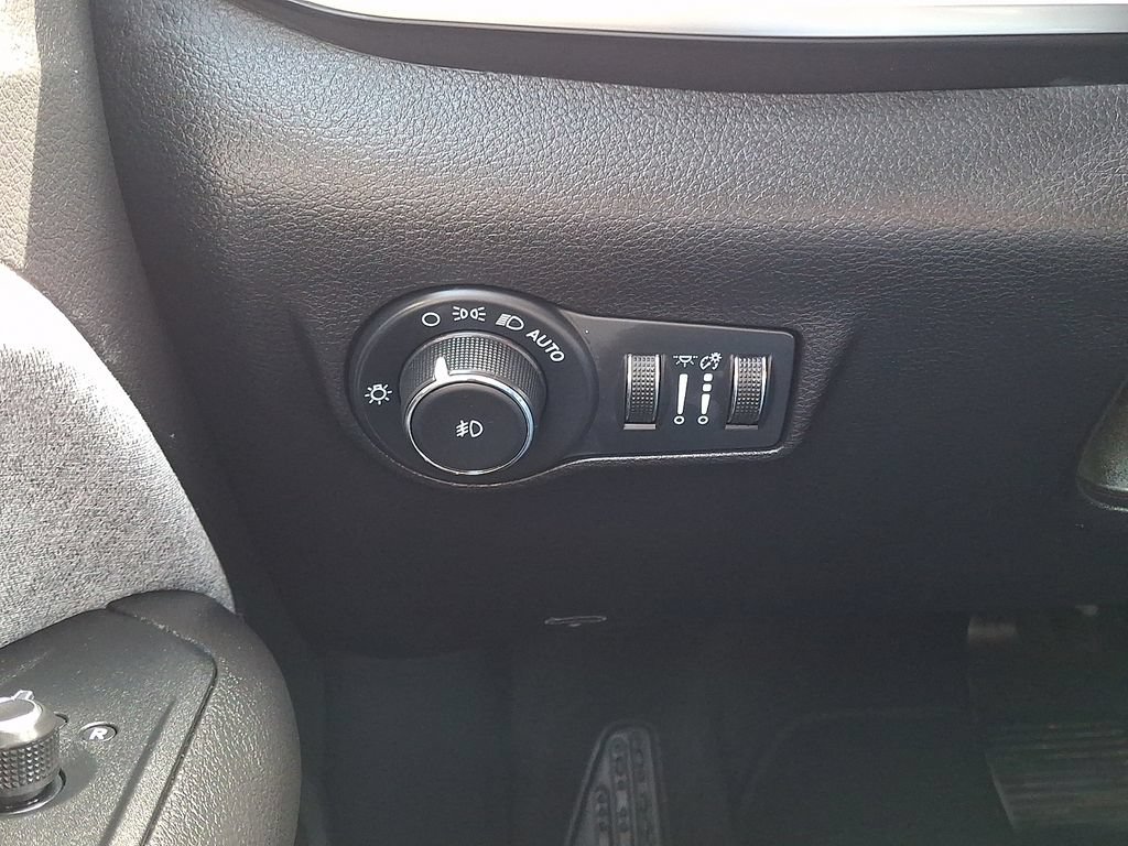 Used 2022 Jeep Compass Latitude AWD/4WD image 26