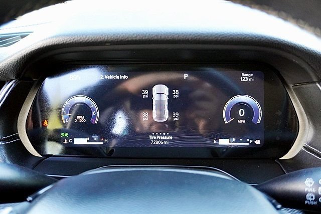 Used 2023 Jeep Grand Cherokee Laredo RWD image 31
