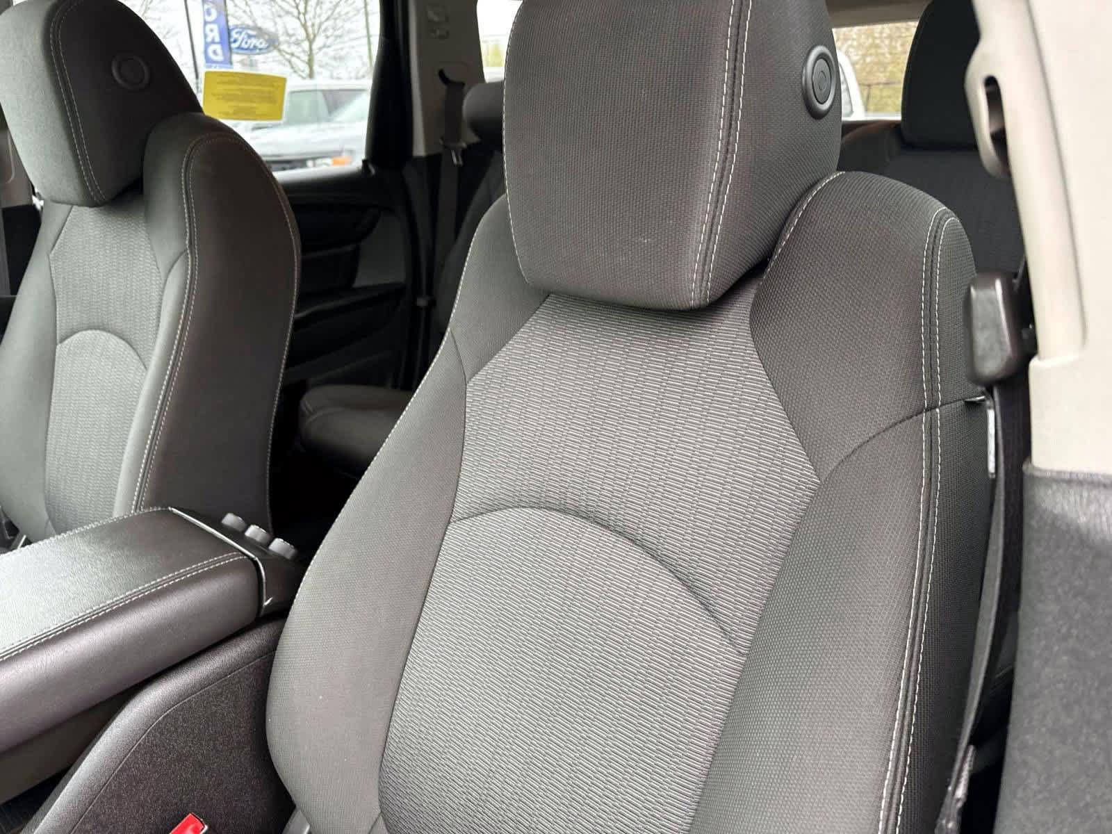 Used 2017 Chevrolet Traverse LT AWD/4WD image 18