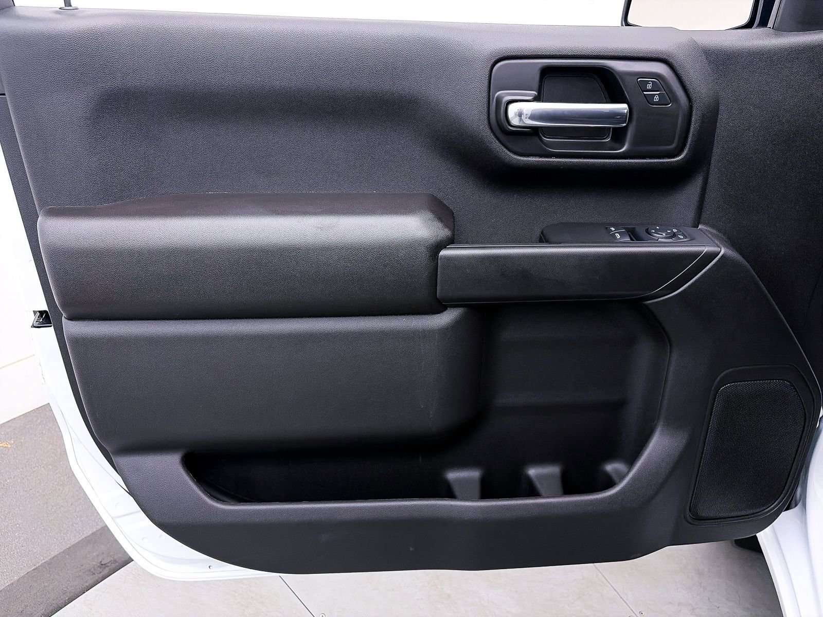 Used 2025 GMC Sierra 1500 Pro w/ Pro Value Package image 16