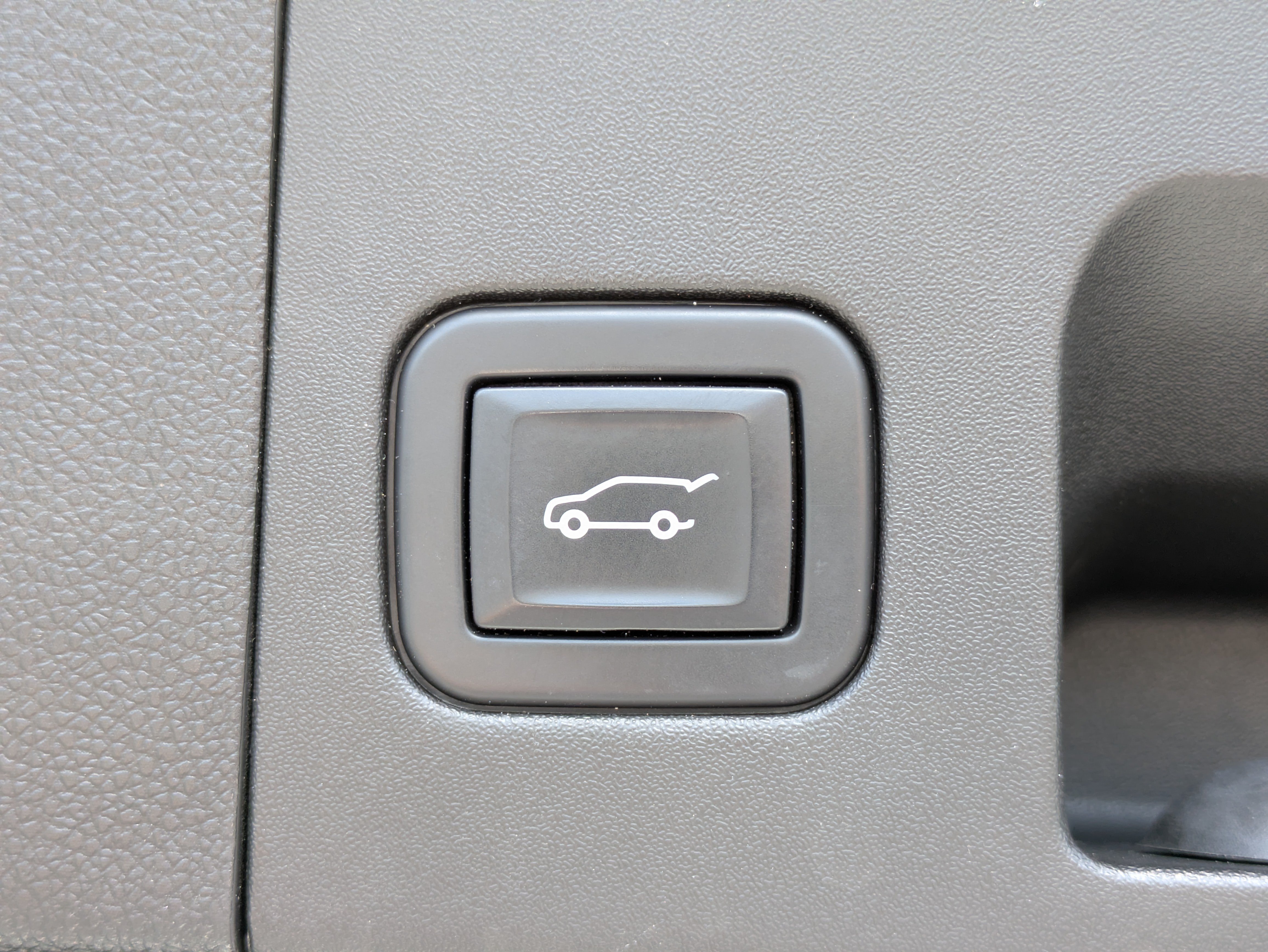 Certified 2023 Cadillac XT4 Sport AWD/4WD image 12