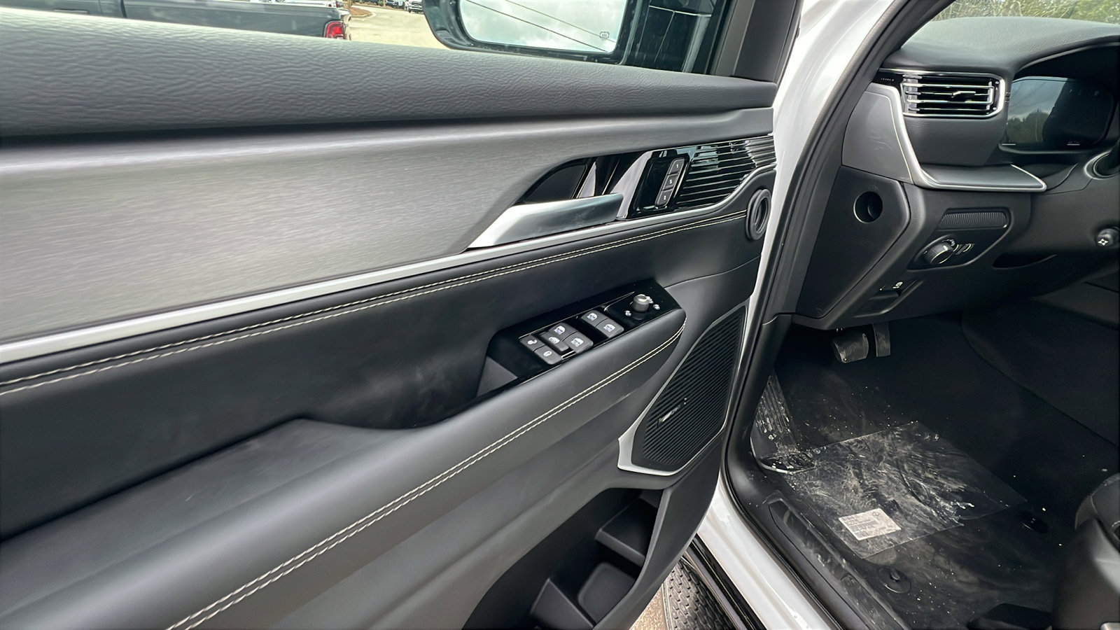 New 2026 Jeep Grand Wagoneer Limited image 15