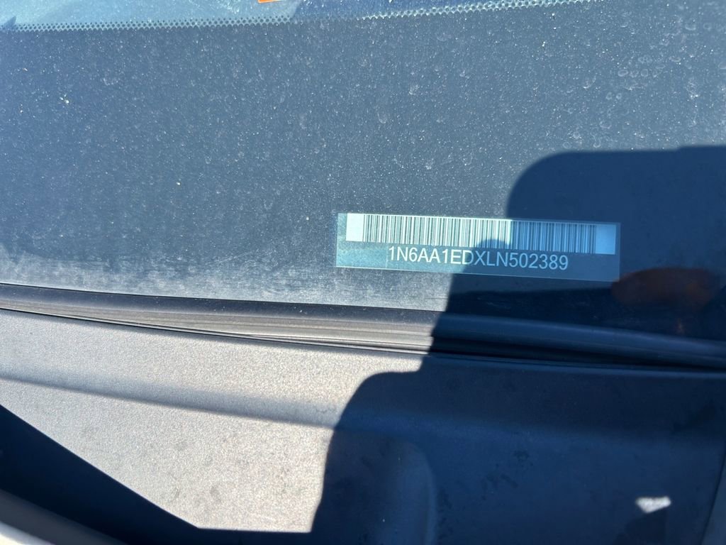 Used 2020 Nissan Titan SV w/ SV Convenience Package image 32