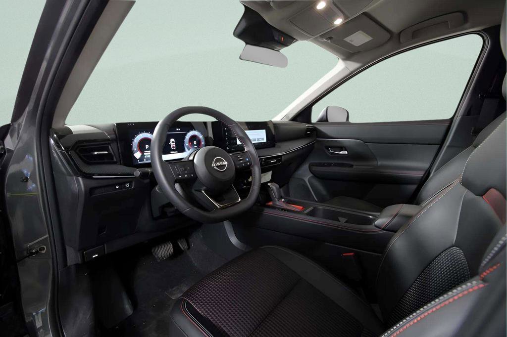 Used 2025 Nissan Kicks SR image 18