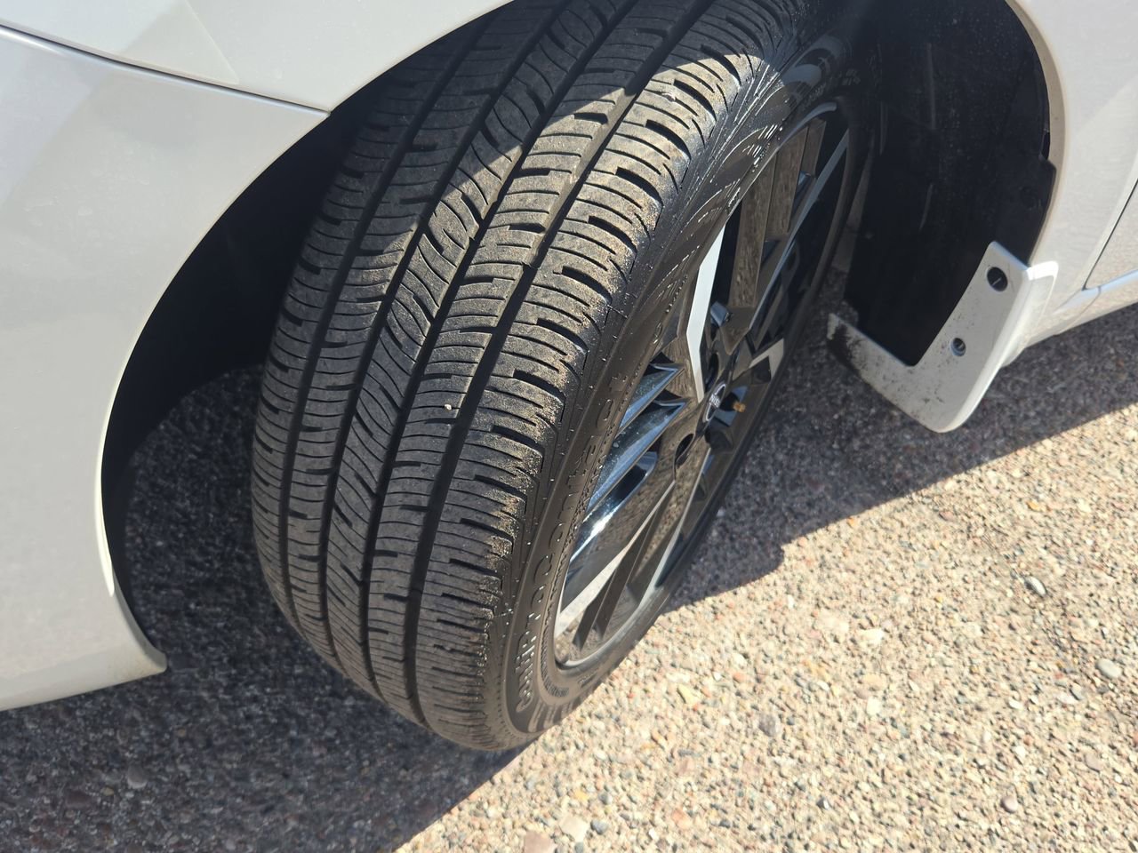 Certified 2025 Nissan Versa SR w/ Trunk Package image 29