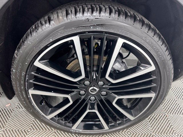 New 2026 Volvo XC40 B5 Ultra w/ Protection Package Premier AWD/4WD image 9