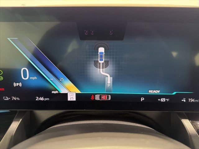 Used 2025 BMW i5 xDrive40 w/ Premium Package image 32