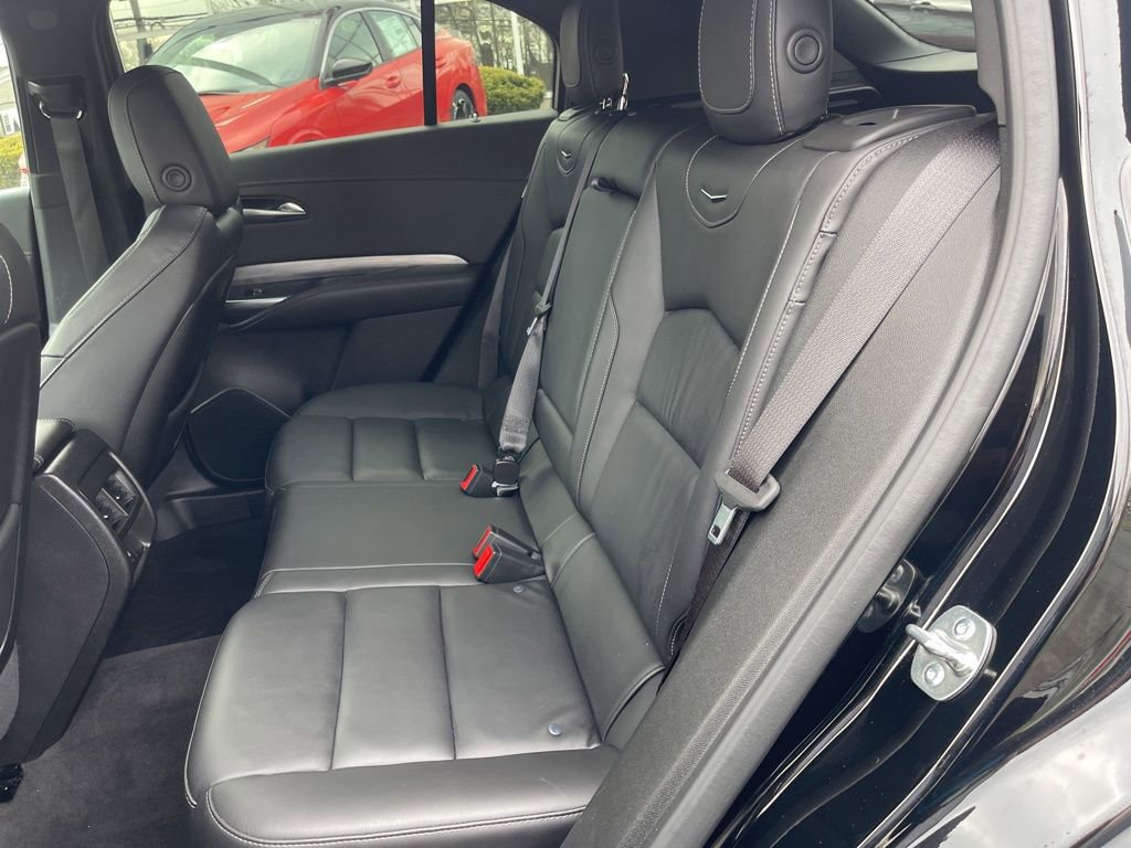 Used 2025 Cadillac XT4 Premium Luxury image 19