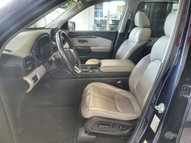 Used 2023 Honda Pilot Touring image 12
