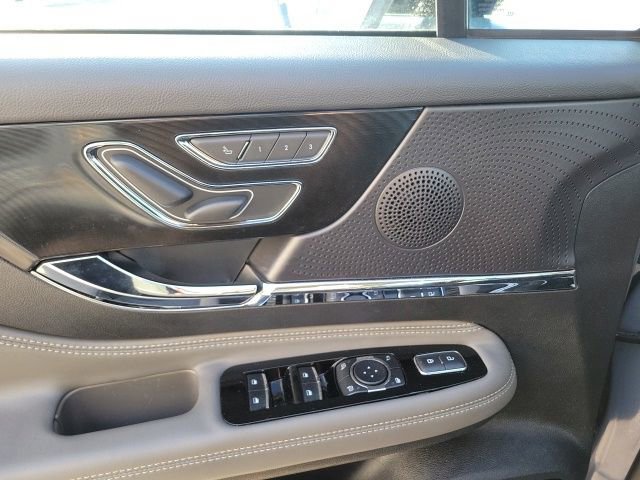 Certified 2024 Lincoln Corsair AWD w/ Equipment Group 101A image 40