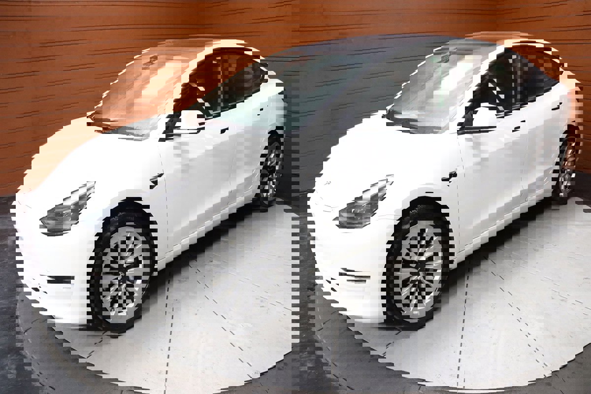 Used 2023 Tesla Model 3 Standard Range image 7
