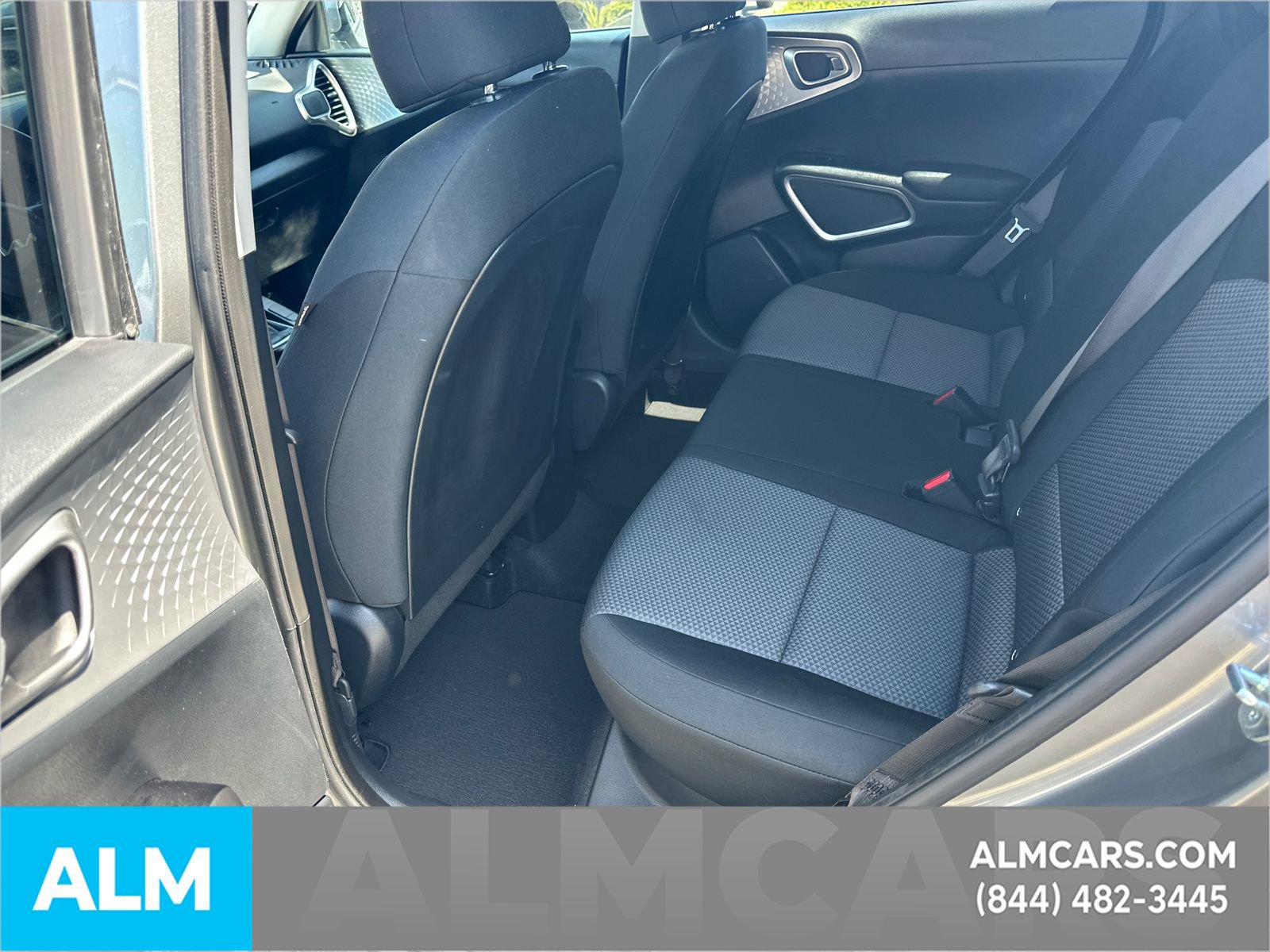 Used 2025 Kia Soul LX w/ LX Technology Package image 12