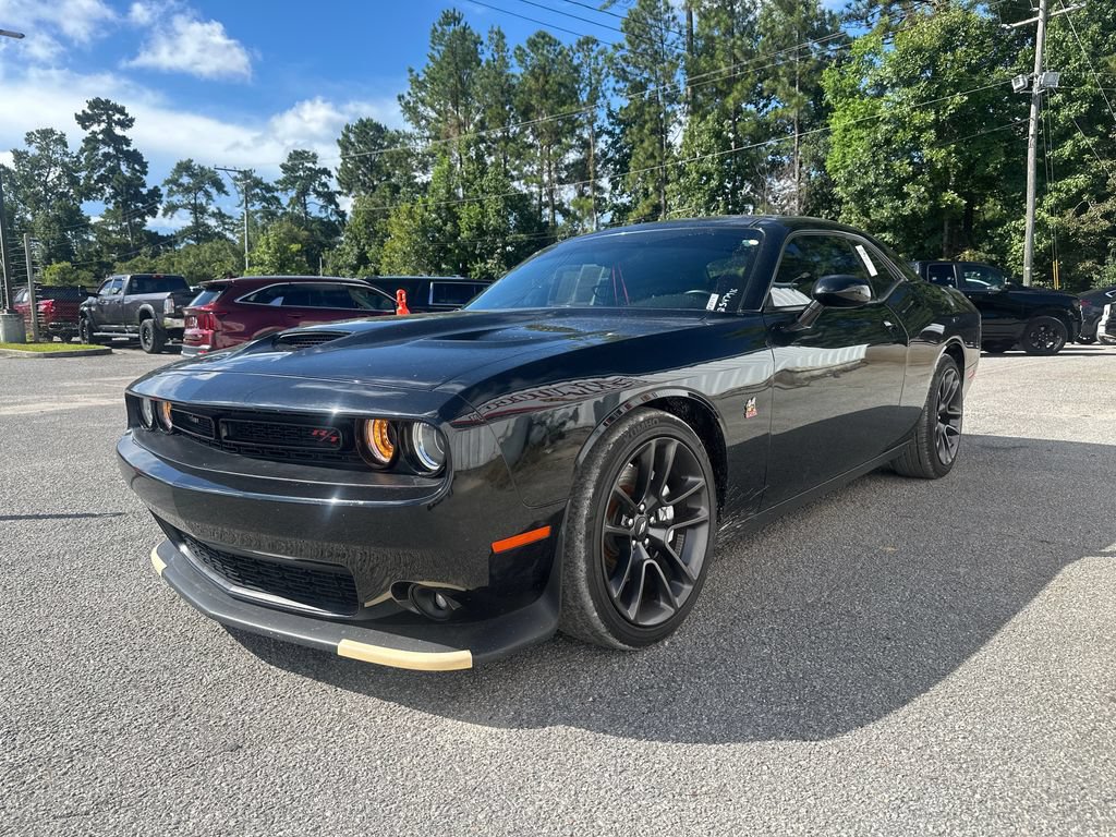 Used 2022 Dodge Challenger R/T Scat Pack RWD image 4