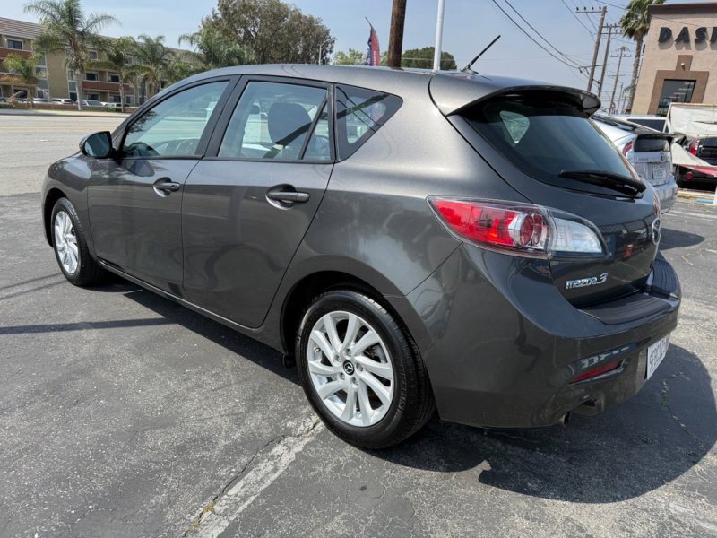 Used 2013 MAZDA MAZDA3 i Touring FWD image 11