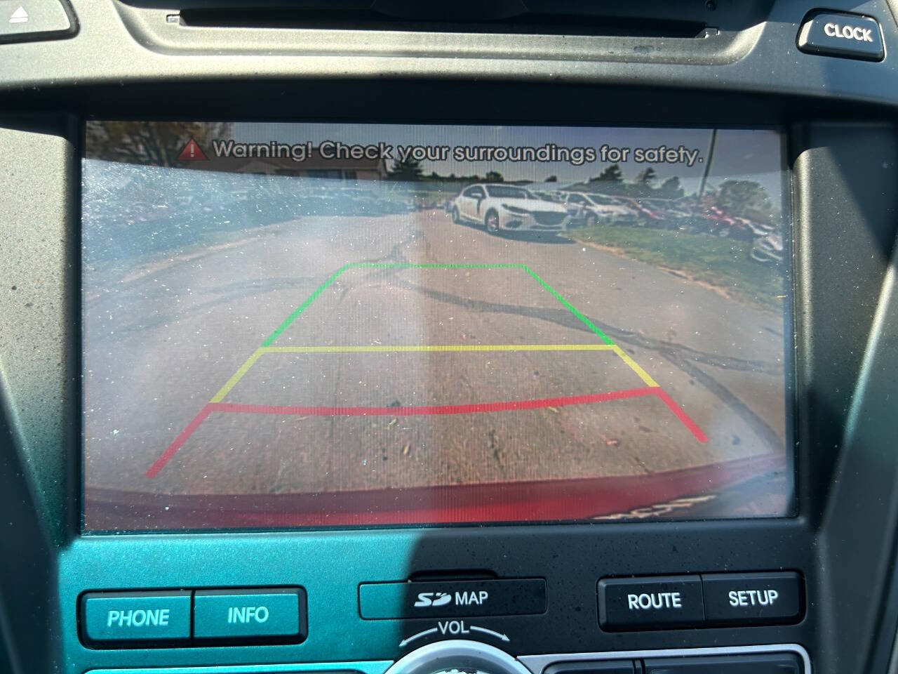 Used 2014 Hyundai Santa Fe Sport w/ Technology Package 04 FWD image 18