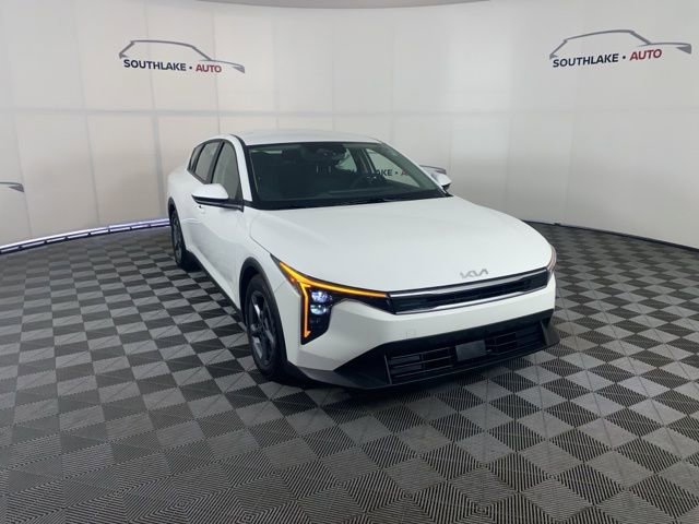 Certified 2025 Kia K4 LXS image 2