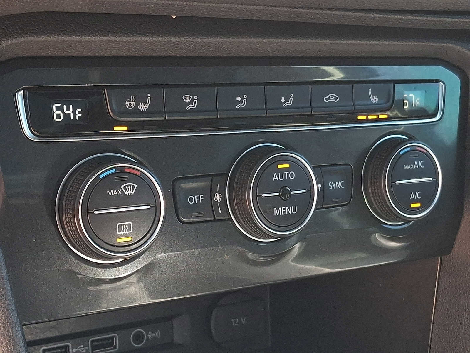 Used 2019 Volkswagen Tiguan SEL Premium AWD/4WD image 14