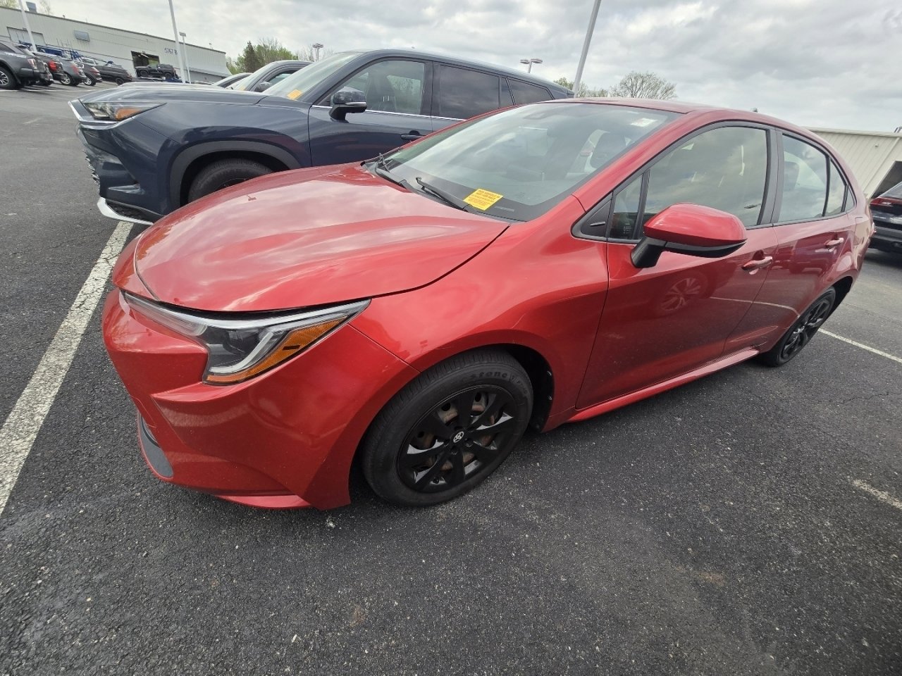 Used 2020 Toyota Corolla LE image 4