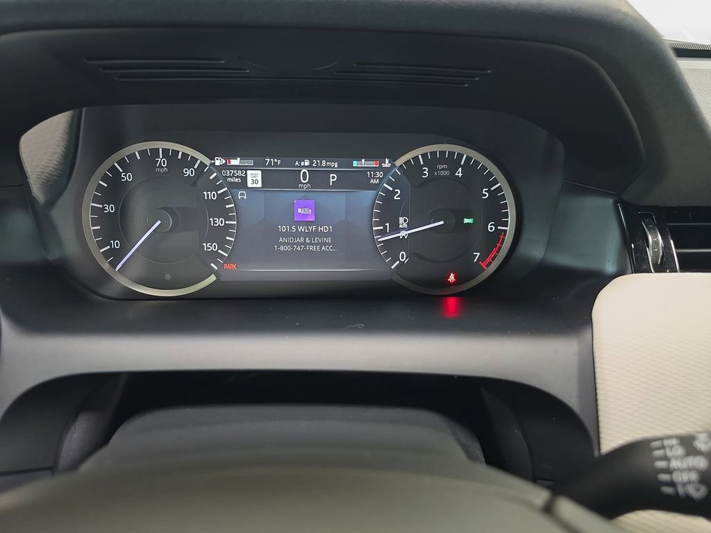 Used 2023 Land Rover Discovery Sport SE R-Dynamic image 18