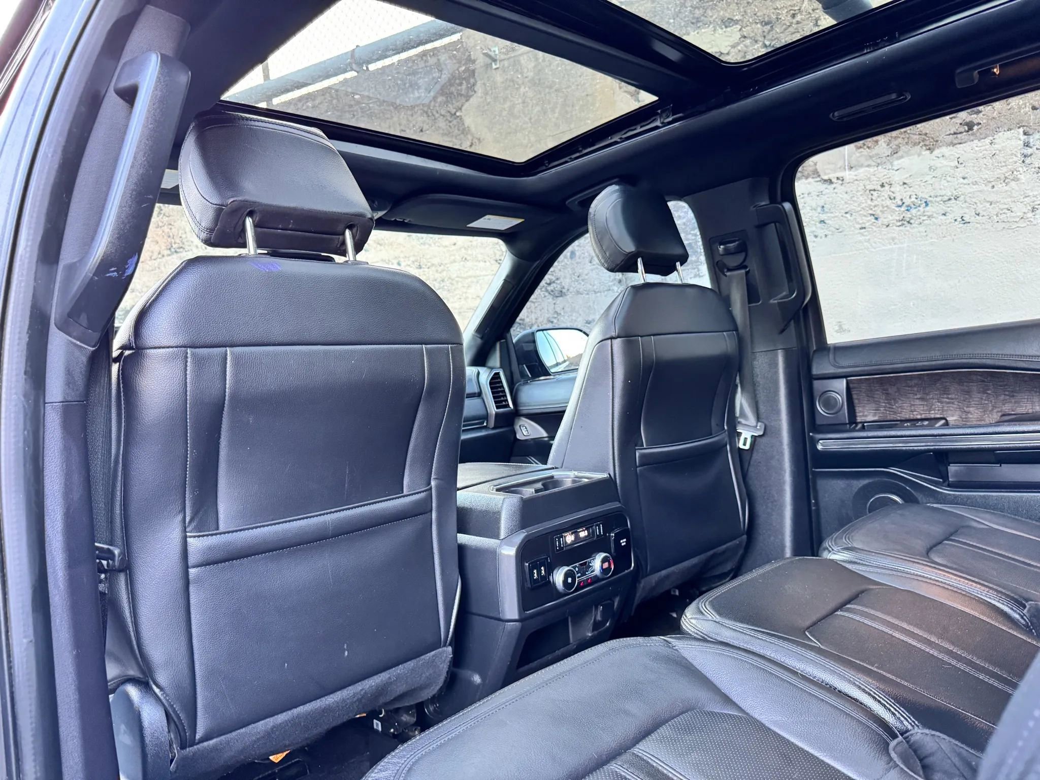 Used 2020 Ford Expedition Max Limited image 29