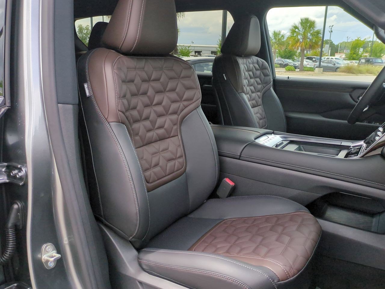 New 2025 Nissan Armada Platinum Reserve image 44