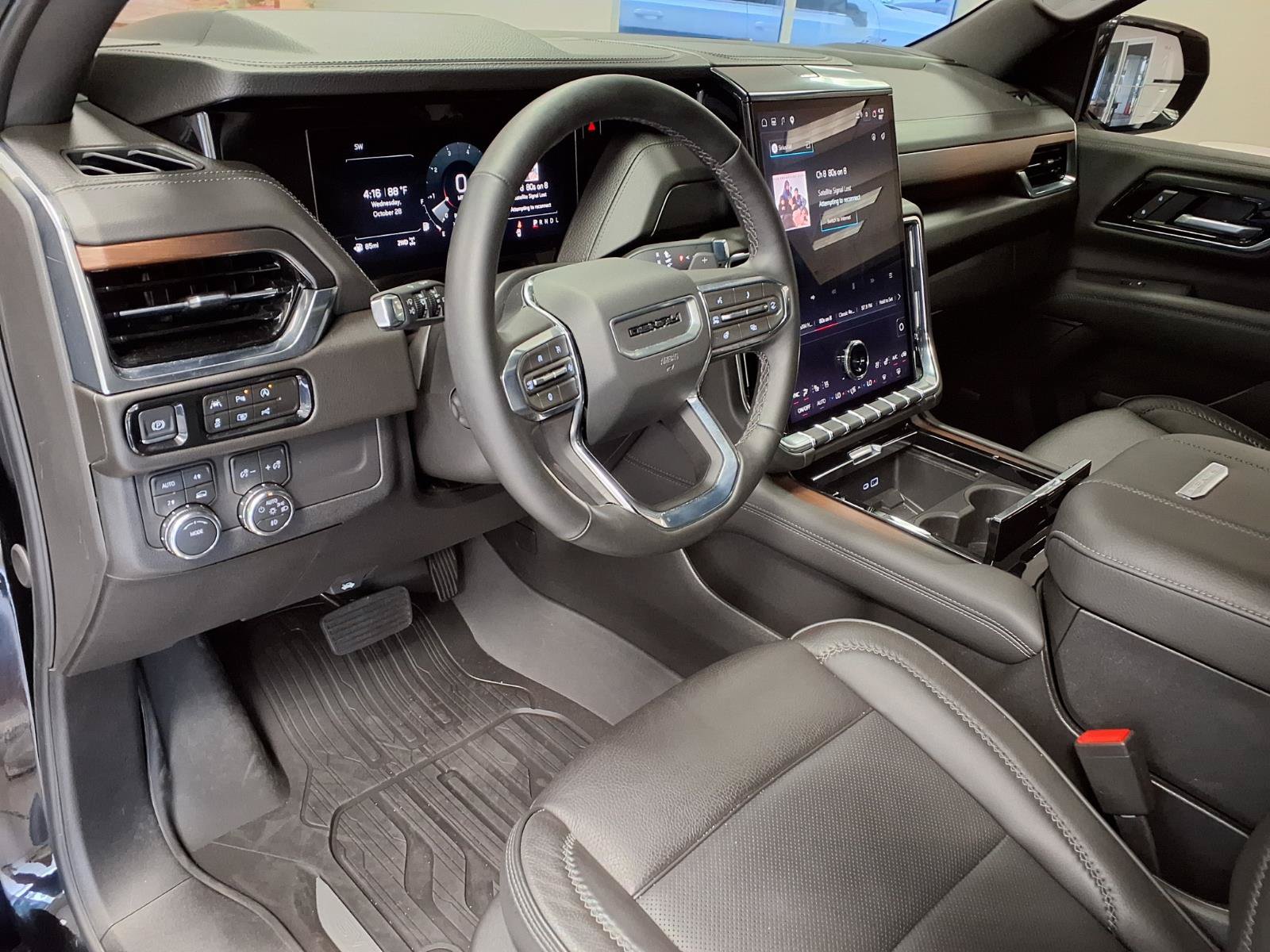 Used 2026 GMC Yukon Denali AWD/4WD image 20