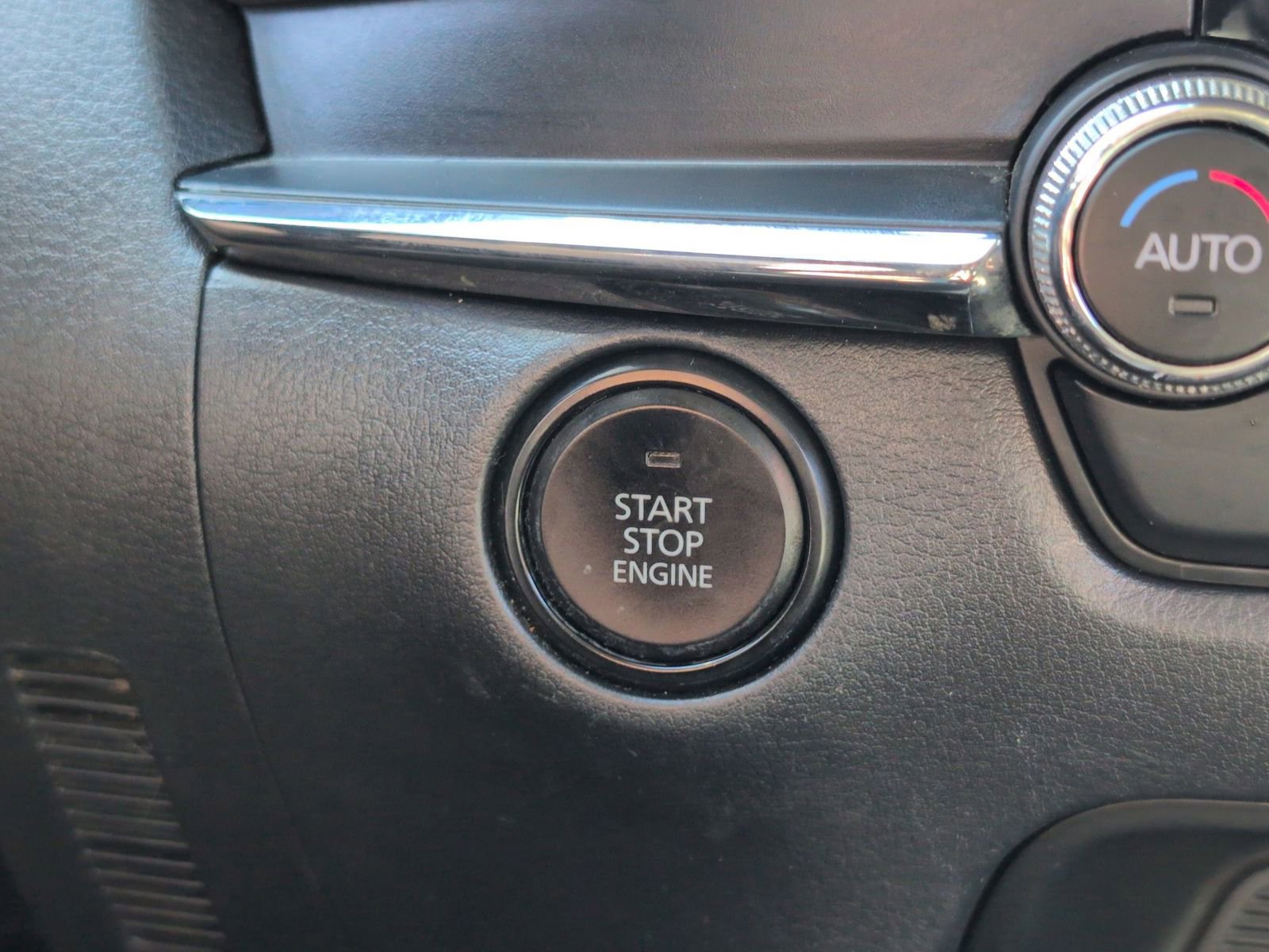 Used 2021 MAZDA CX-30 FWD 2.5 S w/ Premium Package image 18