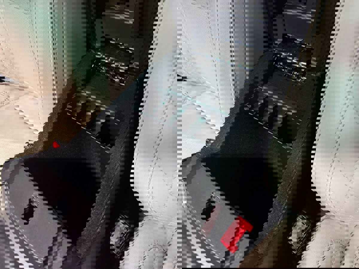 Used 2016 Ford Explorer Platinum image 35