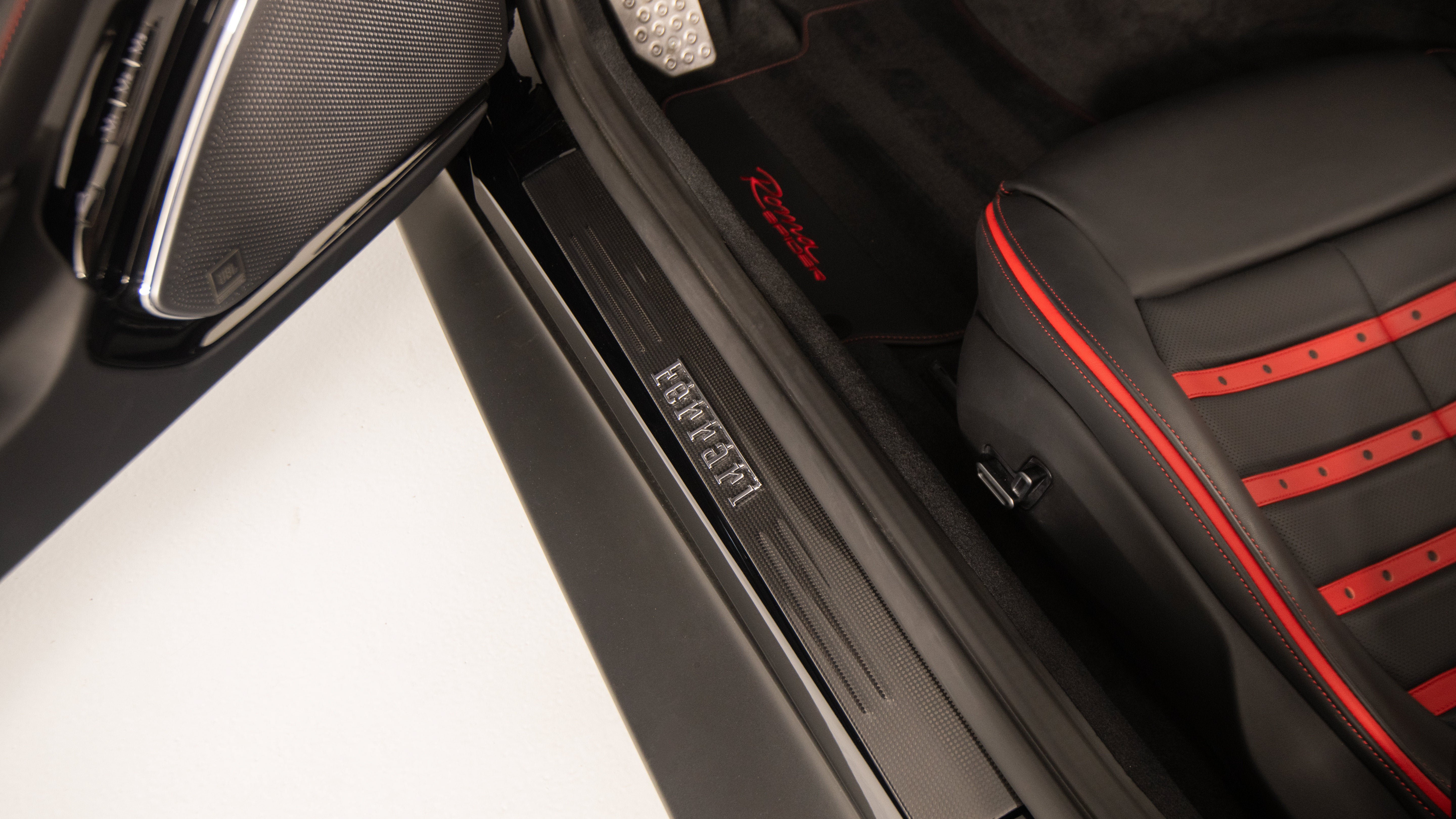Used 2026 Ferrari Roma Spider RWD image 17