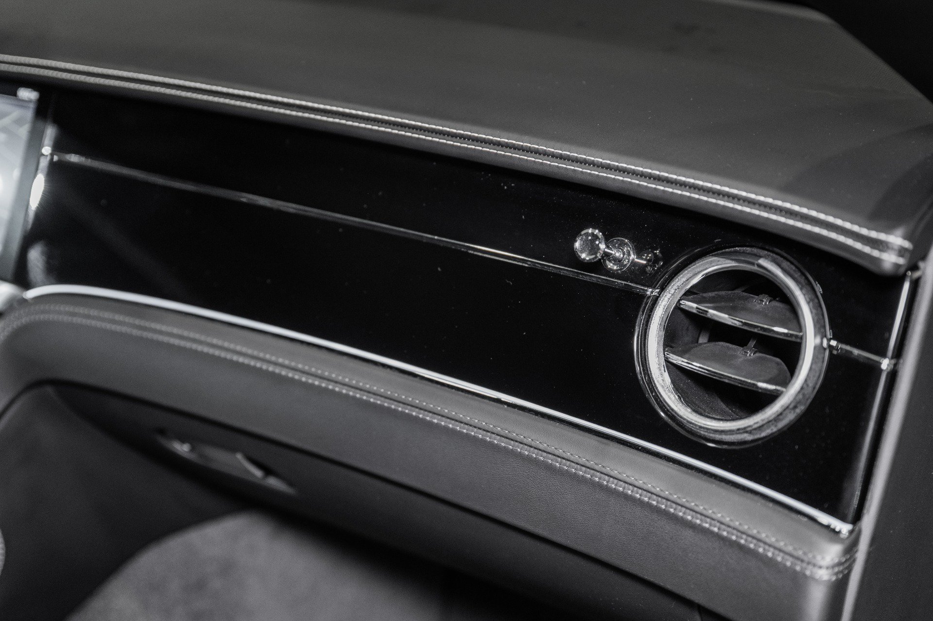 Used 2020 Bentley Continental GT AWD/4WD image 44