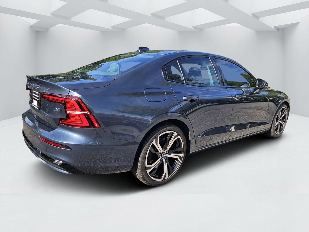 Certified 2024 Volvo S60 B5 Core w/ Climate Package AWD/4WD image 3