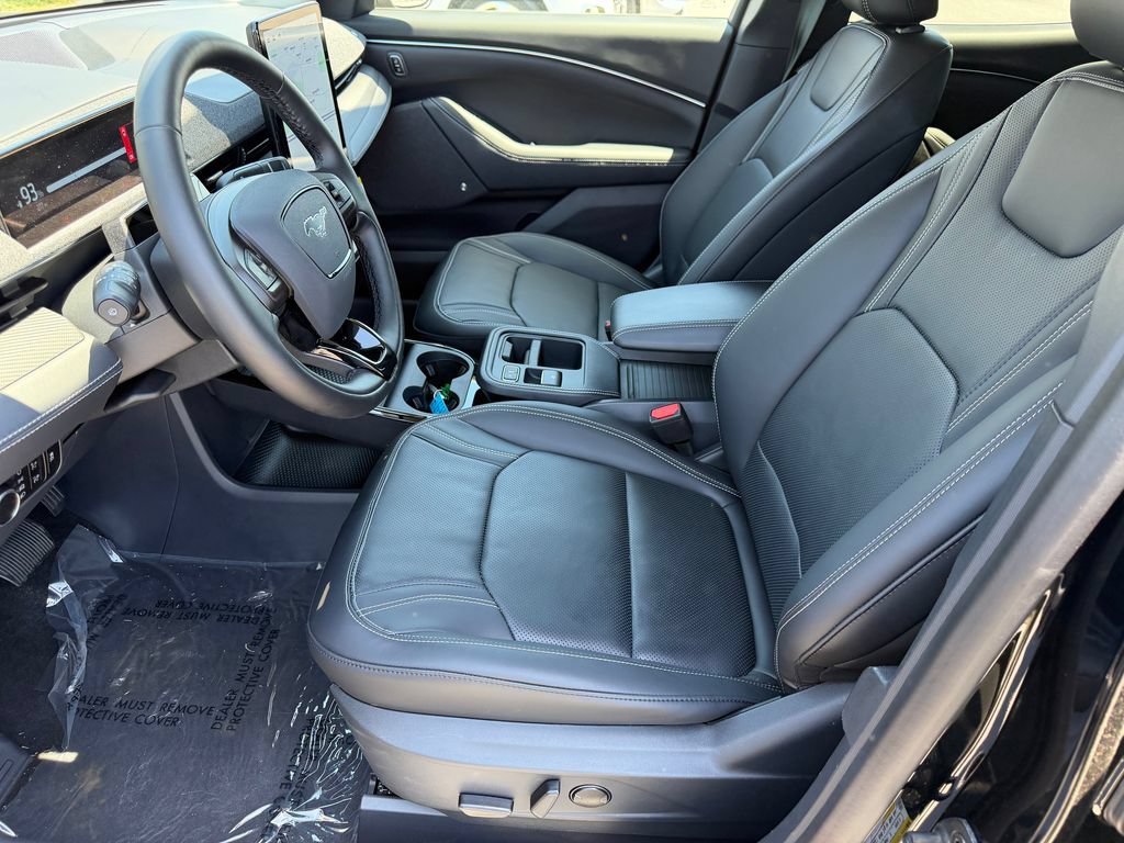 Used 2025 Ford Mustang Mach-E Premium AWD/4WD image 3