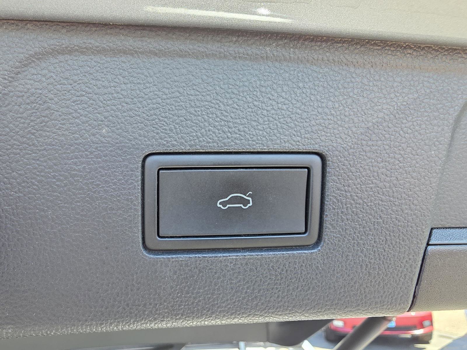 Used 2024 Volkswagen Atlas SE image 21