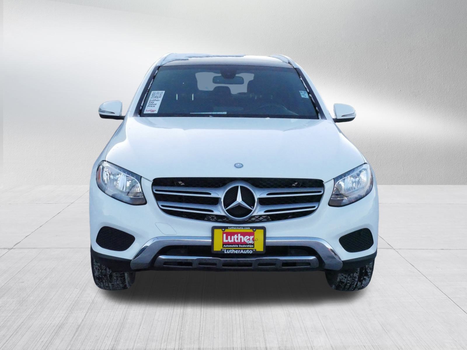 Used 2017 Mercedes-Benz GLC 300 4MATIC image 3