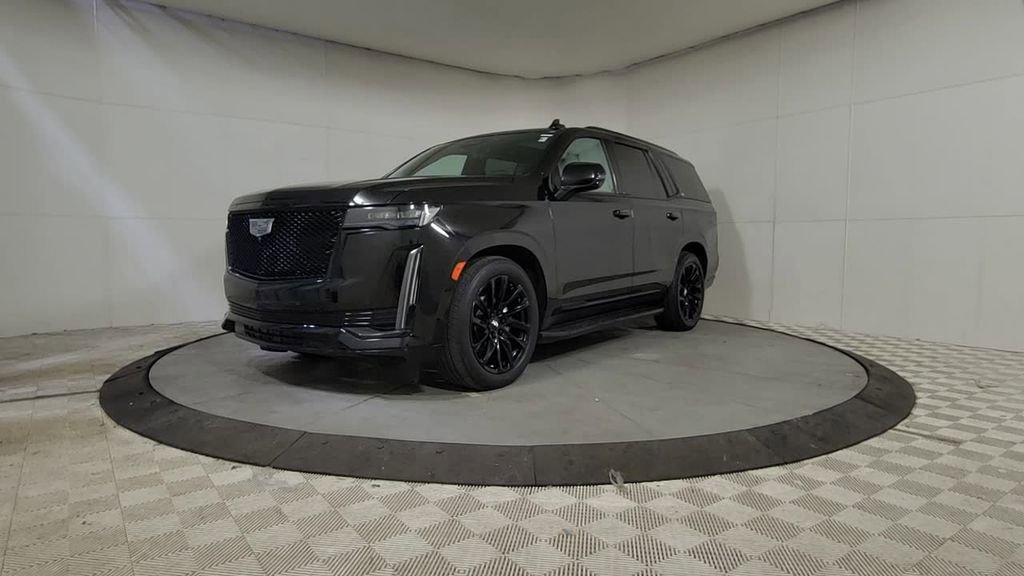 Used 2023 Cadillac Escalade Sport w/ LPO, ONYX Package image 4