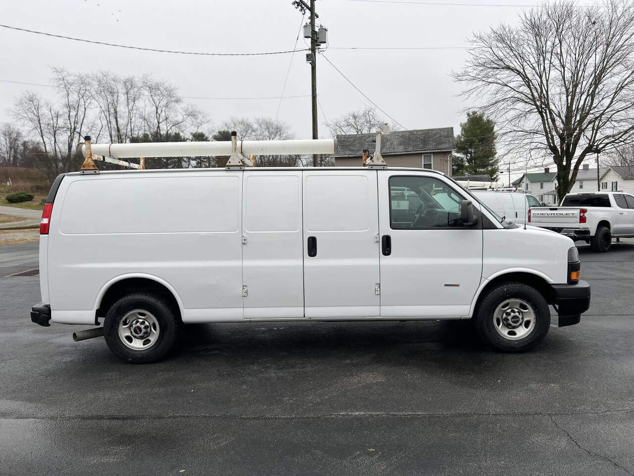 Used 2018 GMC Savana 2500 Extended image 4