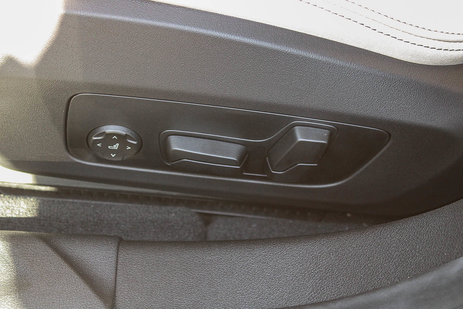 New 2026 BMW 228i w/ Technology Package FWD image 21