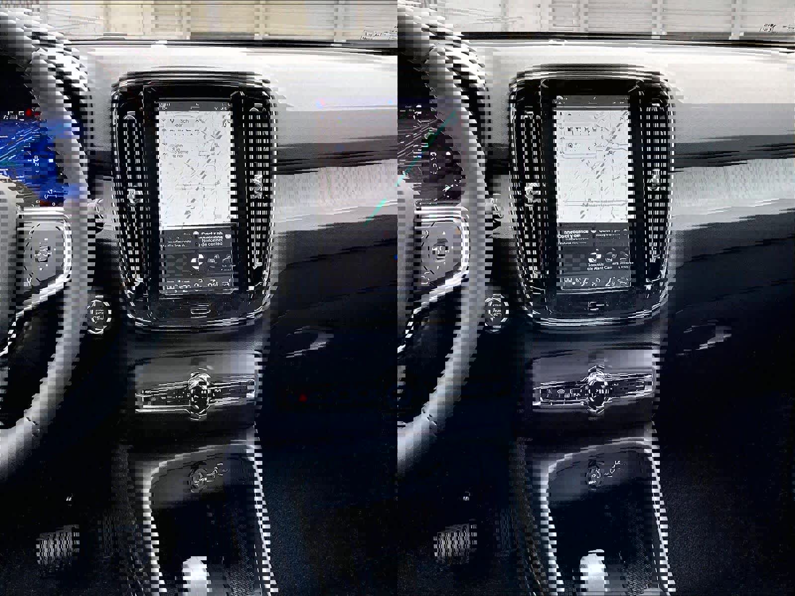 New 2026 Volvo XC40 B4 Core w/ Climate Package image 9