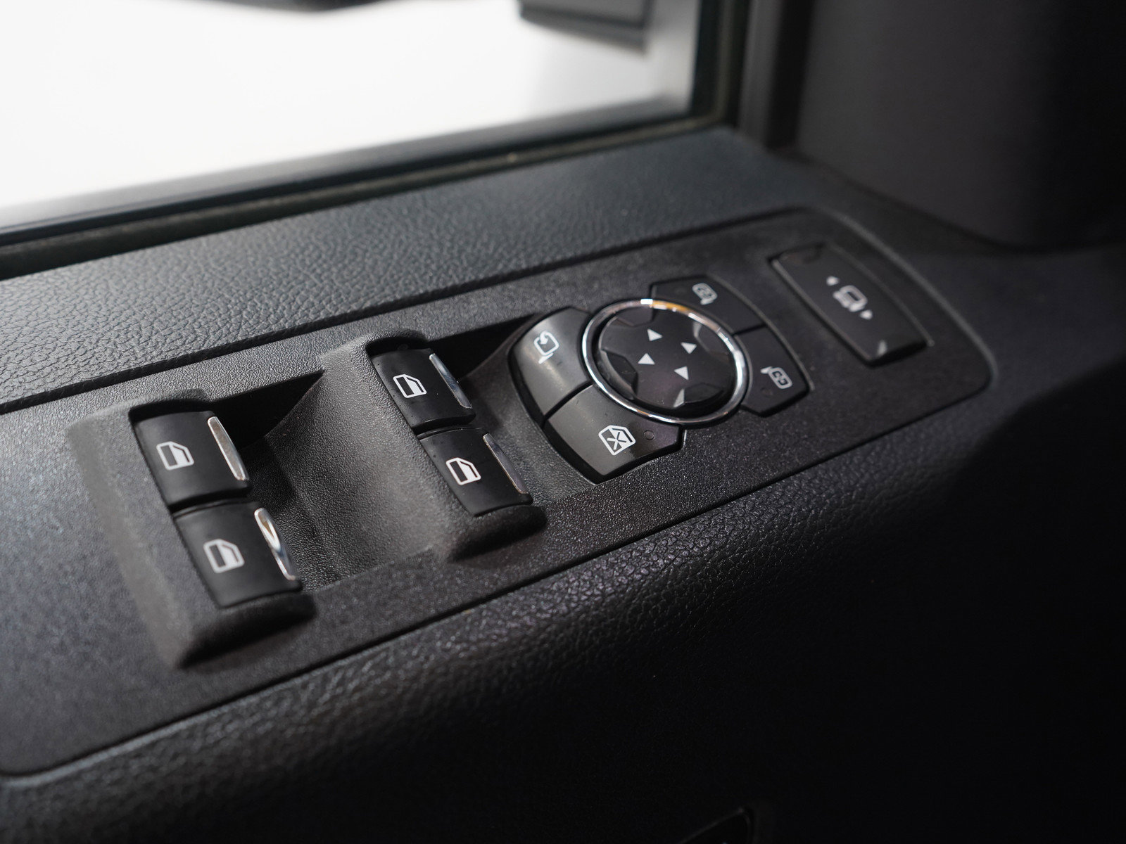 Used 2022 Ford F250 Lariat w/ Black Appearance Package image 23